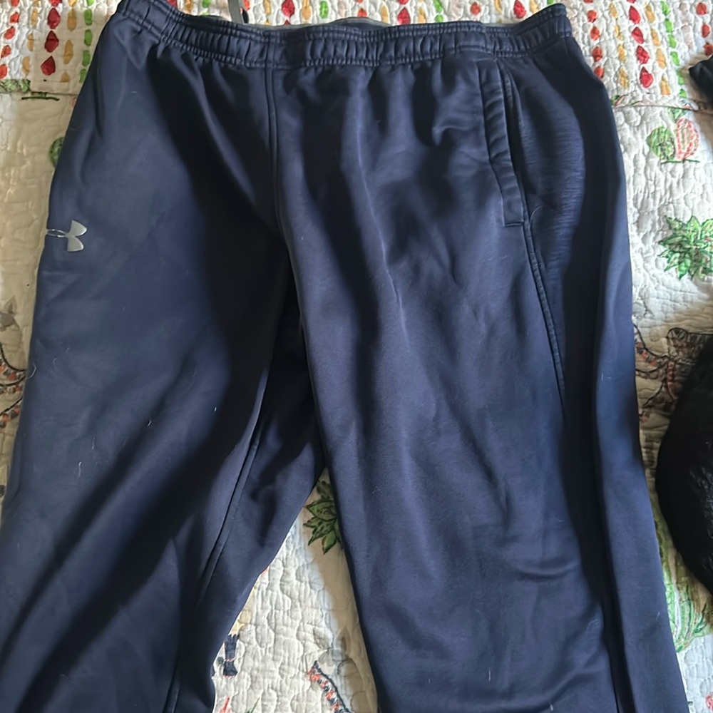 XL under Armour sweatpants